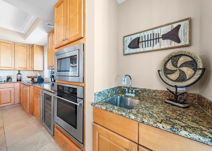 Mustique 602 By Youngs Suncoast *