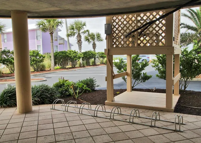Mustique 602 By Youngs Suncoast Apartment *